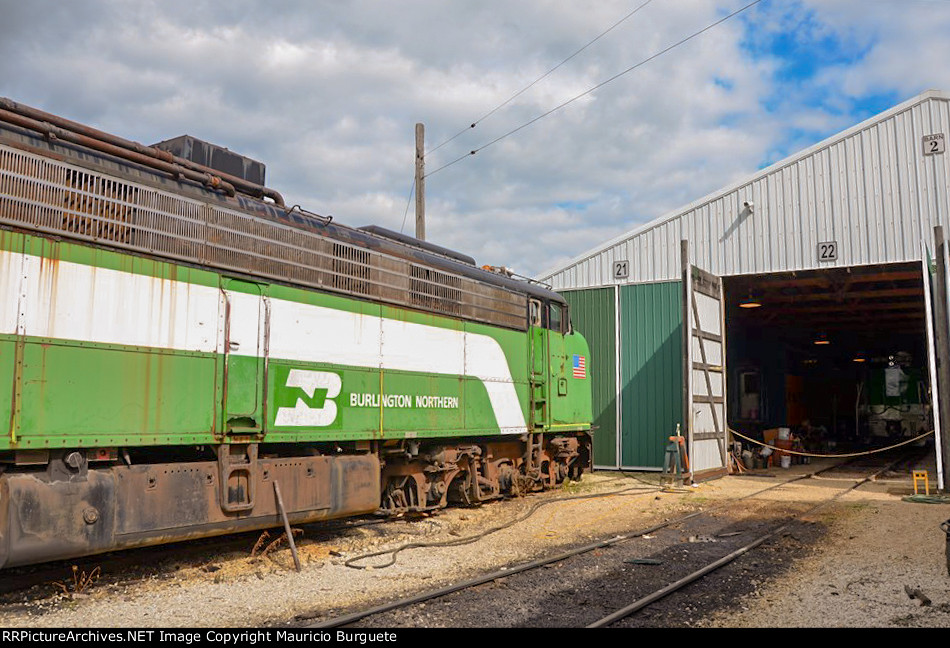 E-9AM Burlington Northern Locomotive